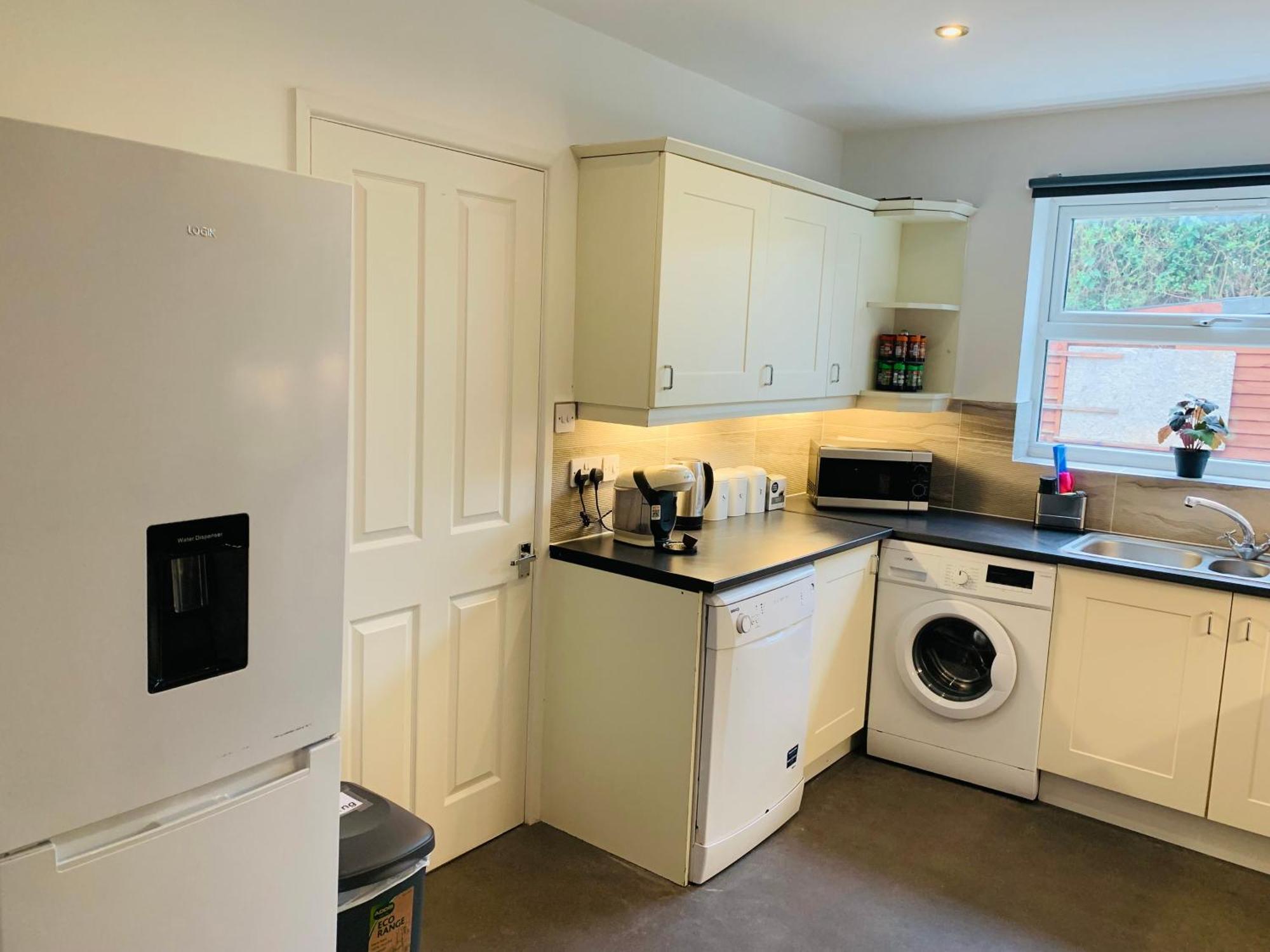 Chic 5 Bedroom House With Private Parking & Garden Bristol Esterno foto