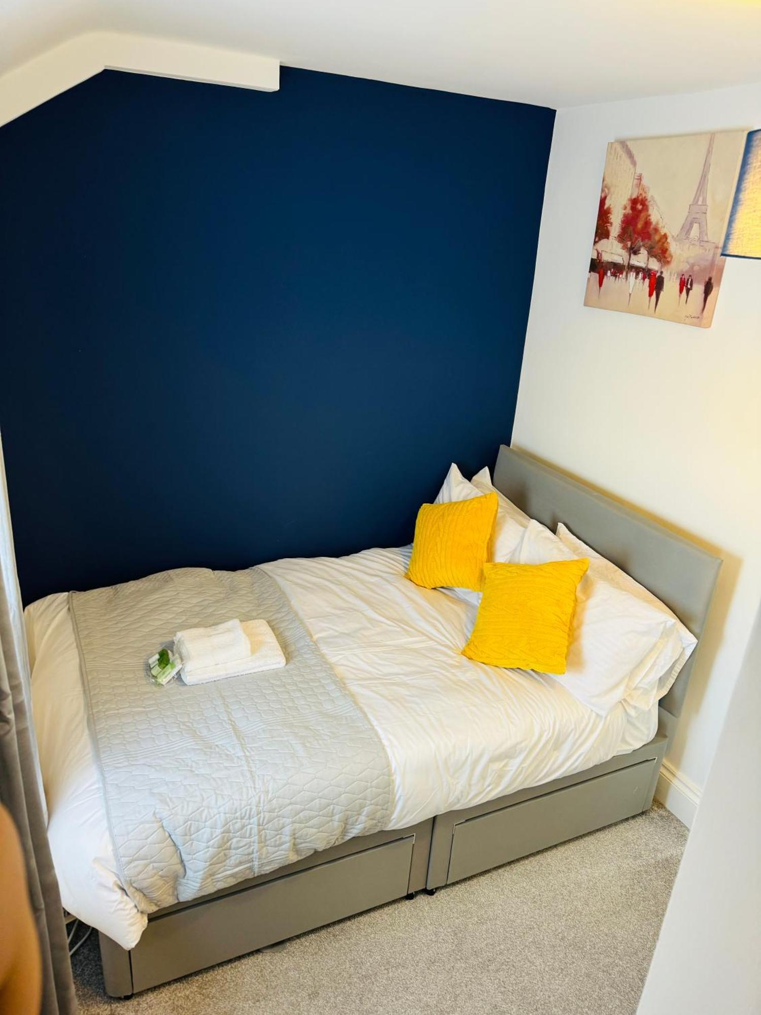 Chic 5 Bedroom House With Private Parking & Garden Bristol Esterno foto